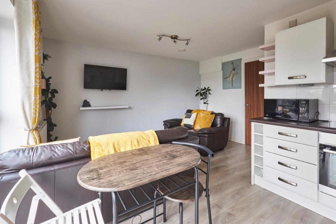 Host & Stay - London Avenue กลาสโกว์ ภายนอก รูปภาพ