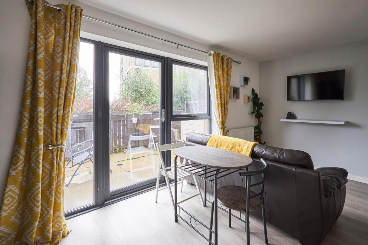 Host & Stay - London Avenue กลาสโกว์ ภายนอก รูปภาพ